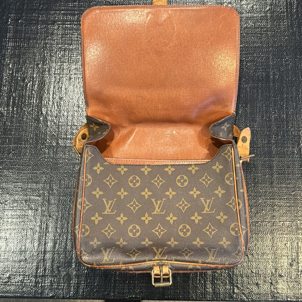 Louis Vuitton Monogram Cartouchiere crossbody bag - Picture 5 of 10